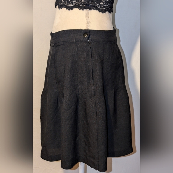 Women's David Dean skirt. Black. Sz. 14. Like New. - Picture 2 of 4